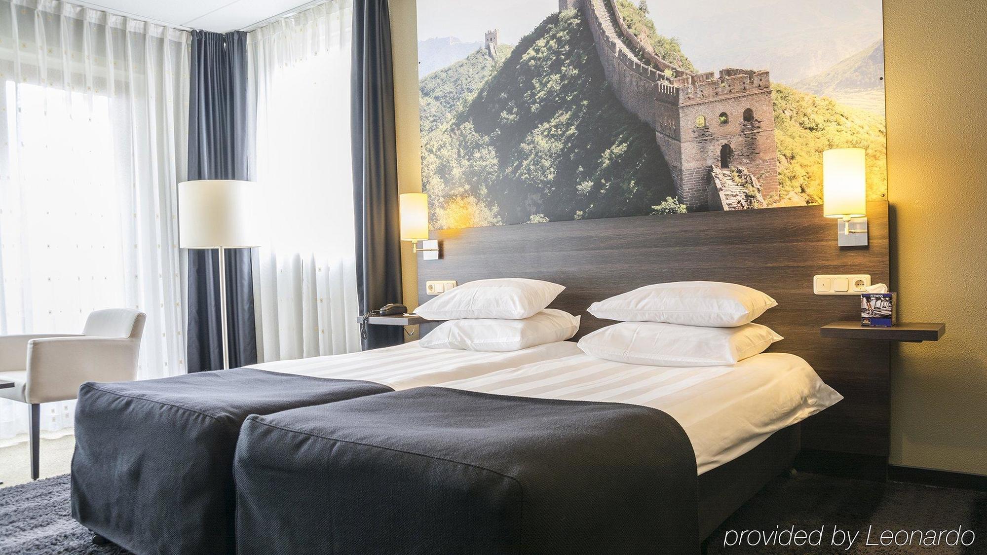 Hotel De Naaldhof โอส ภายนอก รูปภาพ