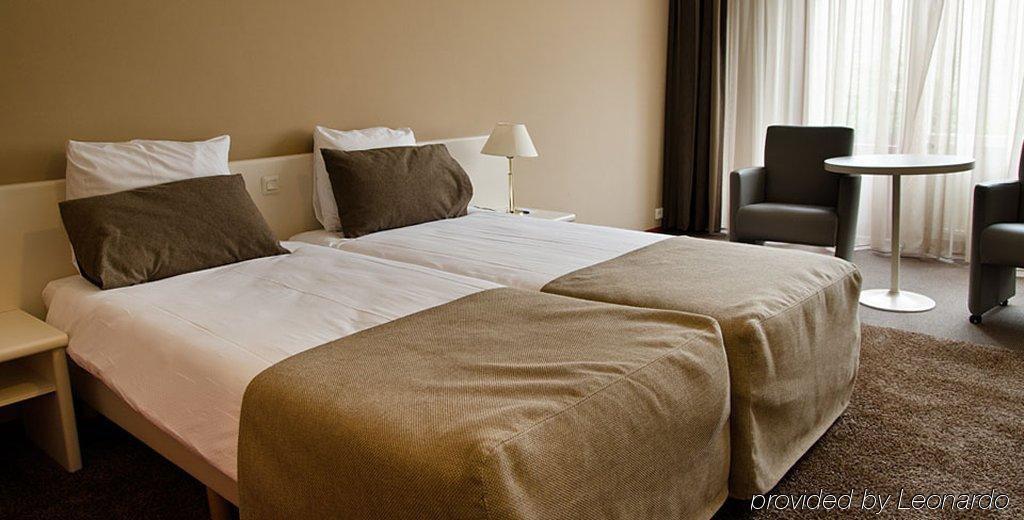 Hotel De Naaldhof โอส ภายนอก รูปภาพ